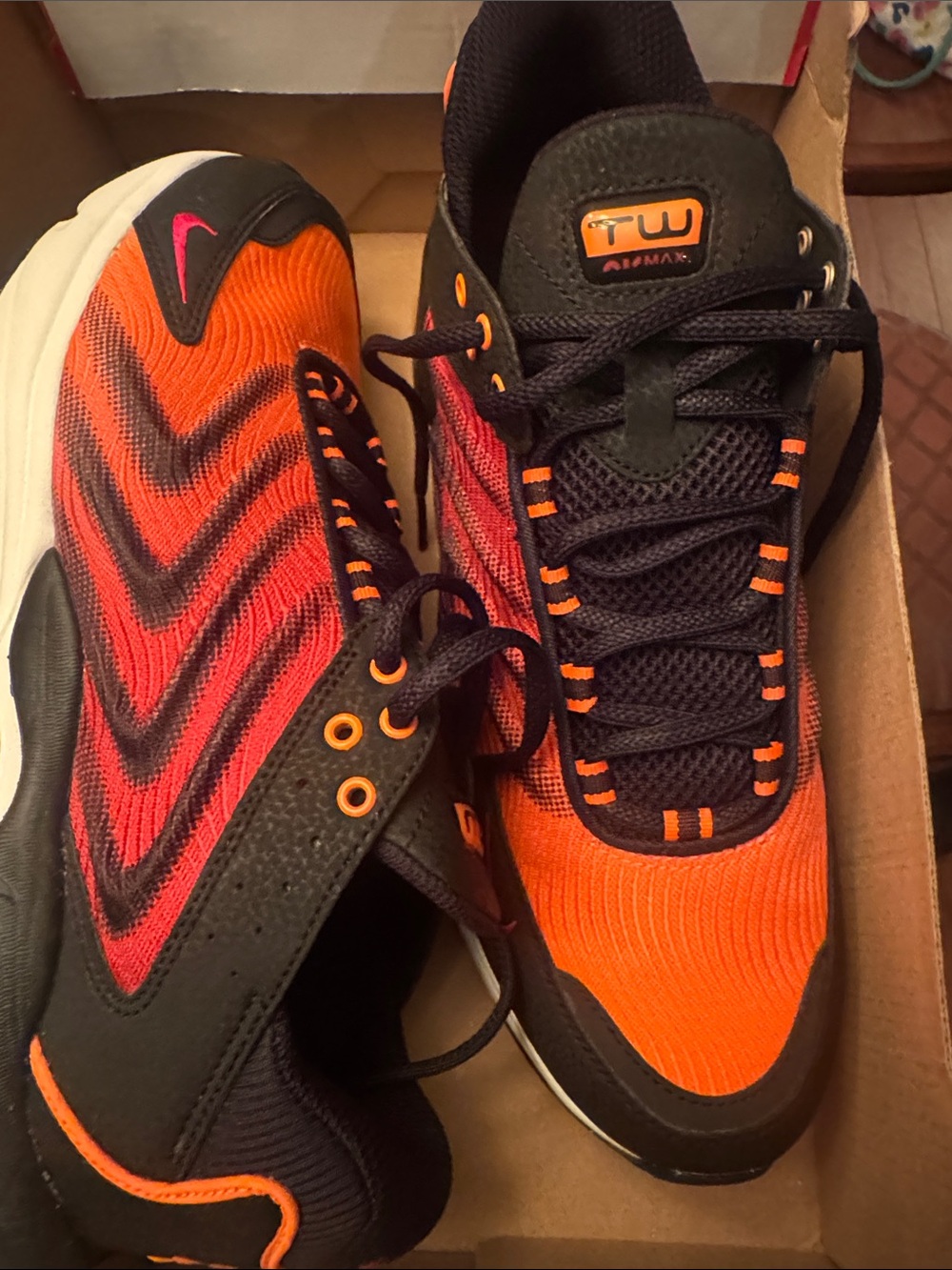 New Nike Men's Orange & Black TW AirMax Sneakers